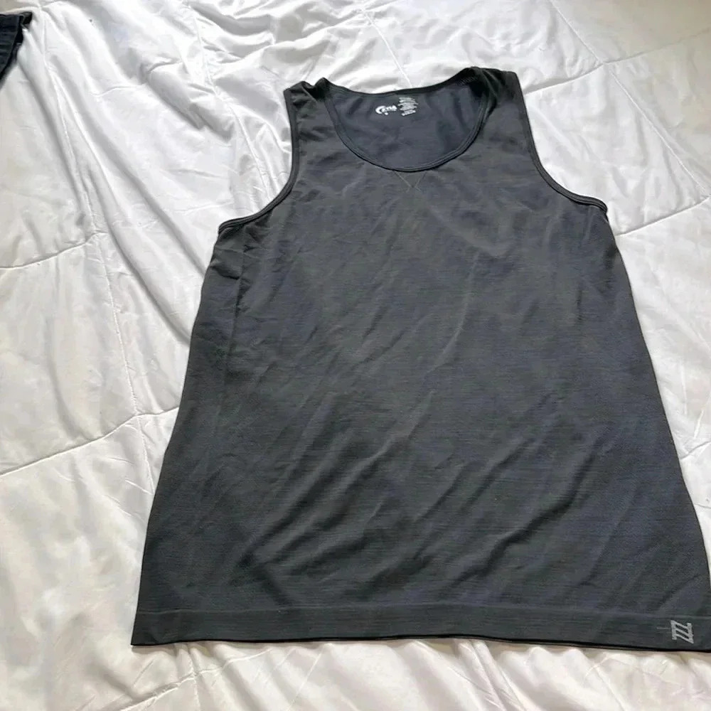 Zyia black copper charged seamless tank size small